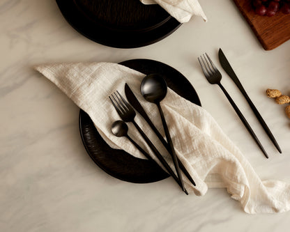 Enigma Black Porcelain Round Dinner Plate