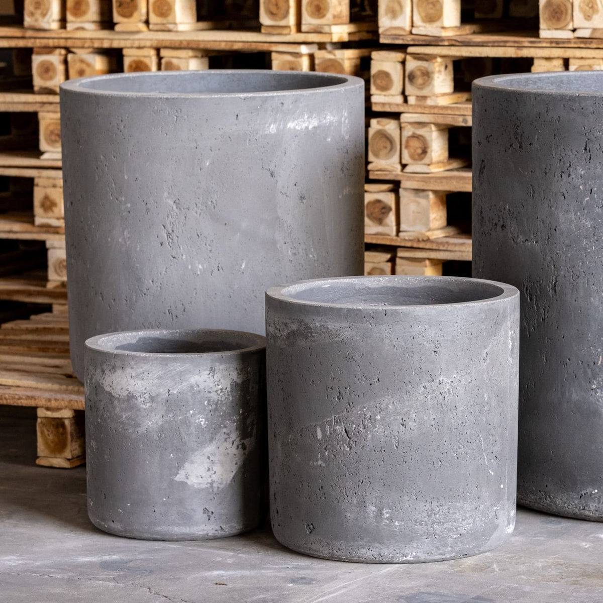 Aurella | Set Of 4 - Onyx Dusk – Concrete Cylinder Planters Set – Round Plant Pots Nest