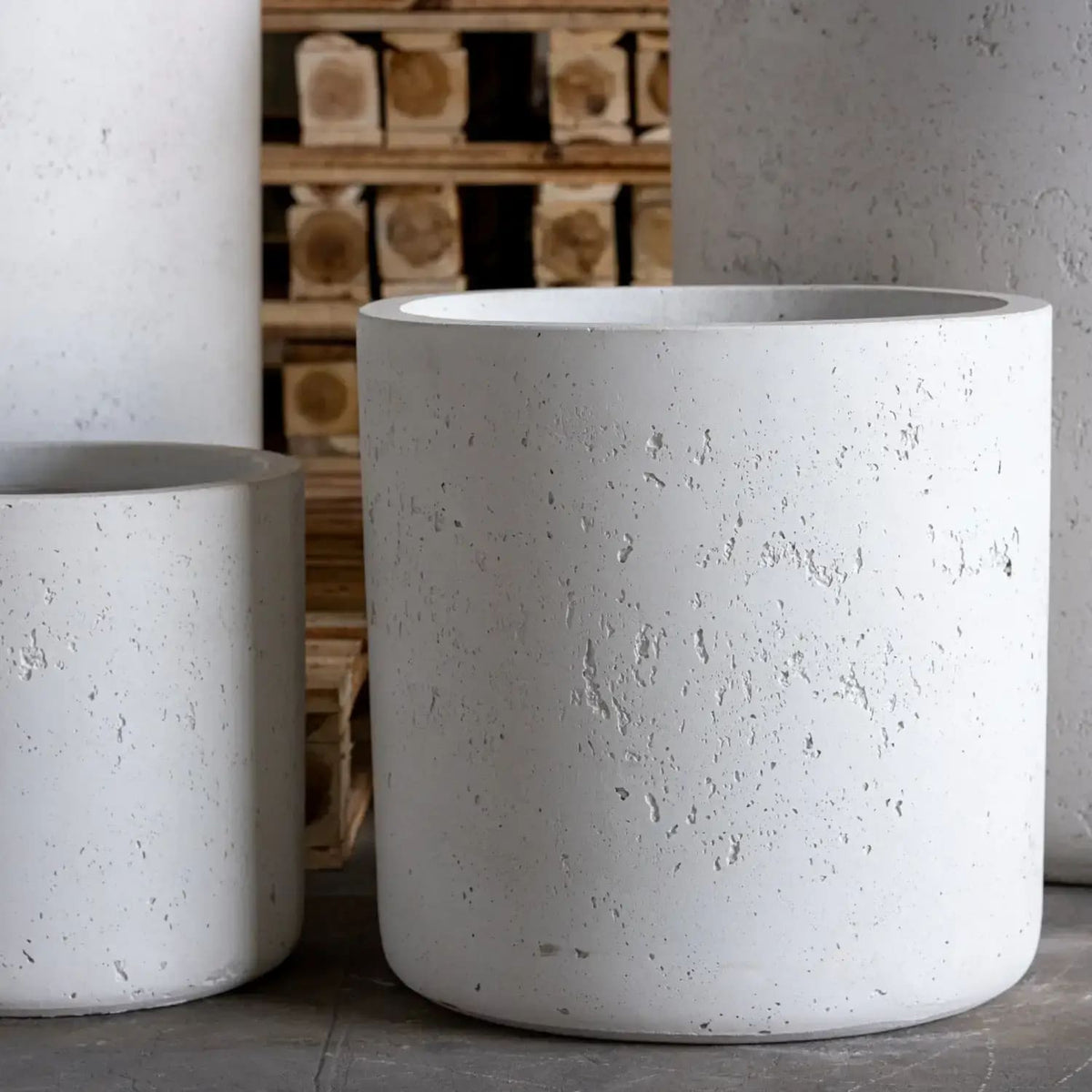 Aurella | White Mist – 40cm Large Concrete Cylinder Planter – 34L Round Plant Pot