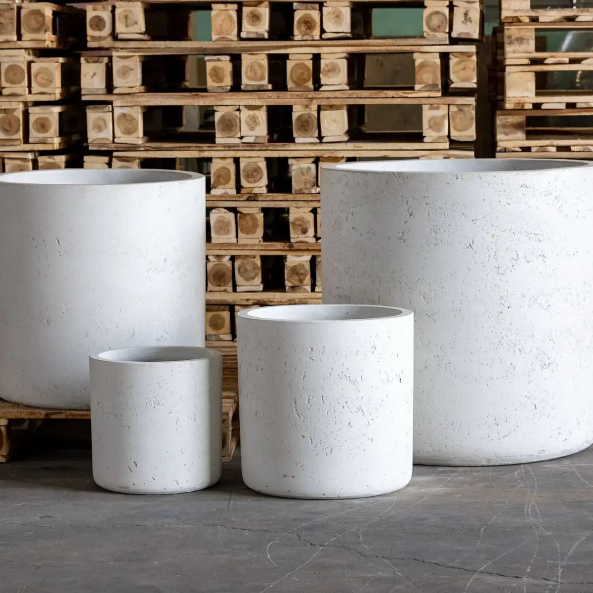 Aurella | White Mist – 40cm Large Concrete Cylinder Planter – 34L Round Plant Pot