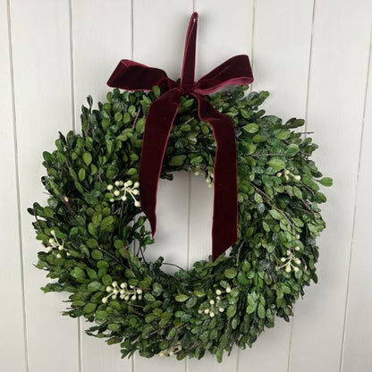 Mistletoe Wreath with Bow 43cm